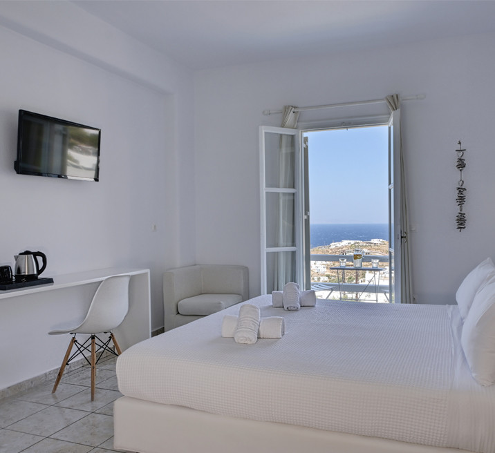 STANDARD KING ROOM WITH BALCONY